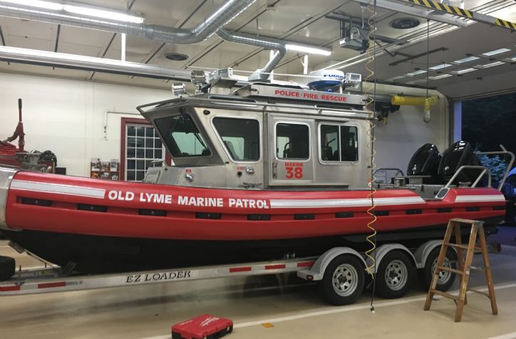 <strong>Old Lyme Fire And Rescue SafeBoat</strong>Old Lyme Fire And Rescue with twin 250 Evinrude G2's